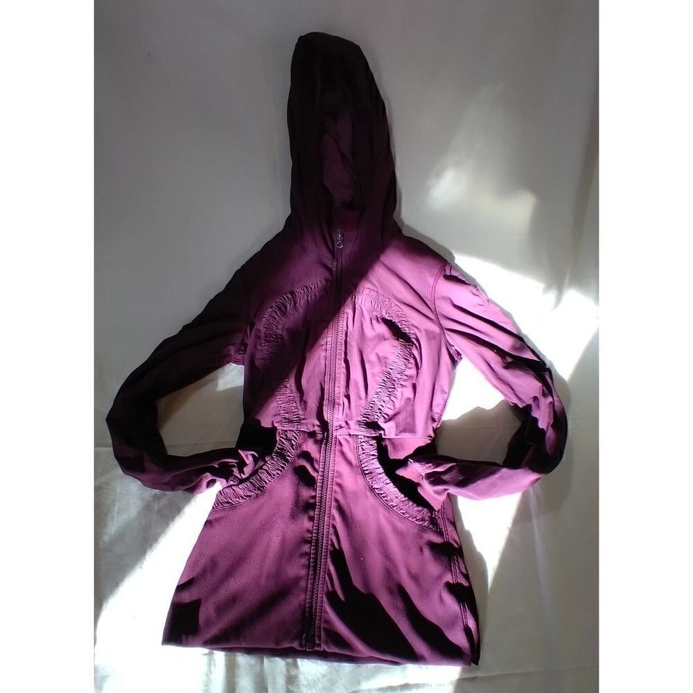 LULULEMON SIZE SMALL REVERSIBLE EGGPLANT PURPLE ZIP UP HOODY SPORTSWEAR YOGA